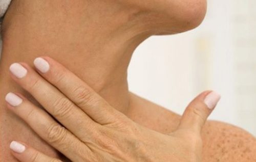 5 natuurlijke behandelingen tegen rimpels rond je hals