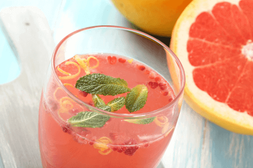 Drankje met grapefruit en munt
