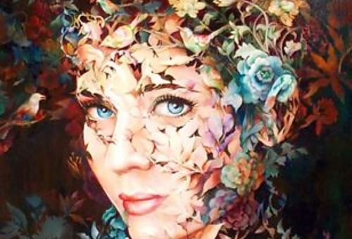 Een vrouw met bloemen
