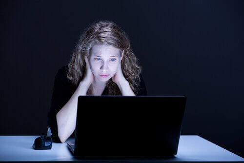 Tiener op het internet