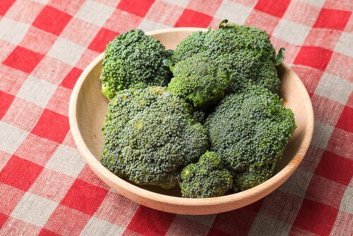 Zes voordelen die broccoli biedt voor je gezondheid Zes voordelen die broccoli biedt voor je gezondheid