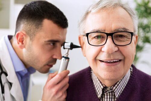 Je gehoor laten checken door een dokter