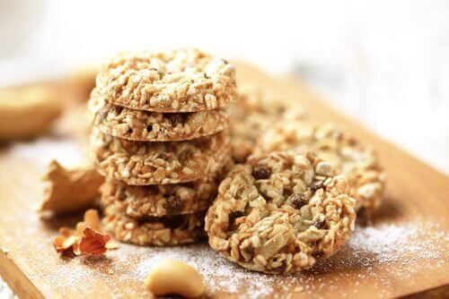 Supervoedzame koekjes met kokos, haver en zaden Supervoedzame koekjes met kokos, haver en zaden