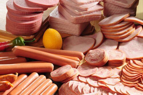 Voedingsmiddelen die je moet vermijden vleeswaren