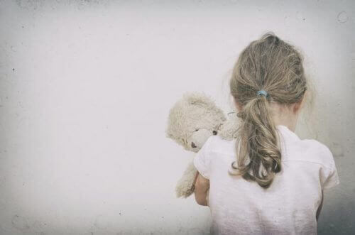Meisje met teddybeer