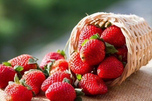 Gezonde slagaderen met aardbeien