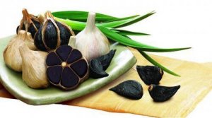 De voordelen van zwarte knoflook
