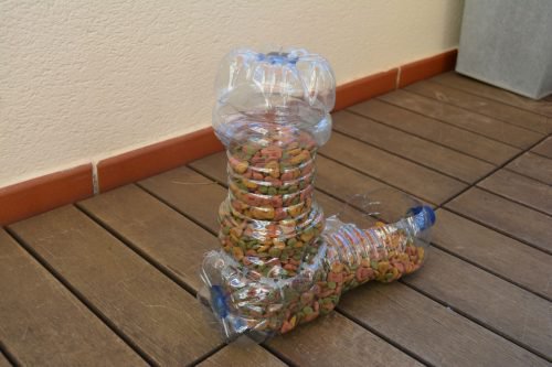 Het recyclen van plastic flessen