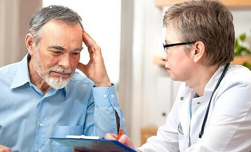 Naar de dokter om een aneurisma te voorkomen