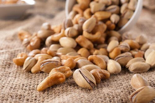 Pistachenoten en cashewnoten