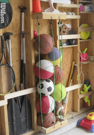 Huis op orde met een ballenrek