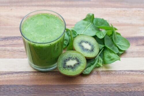 Constipatie verlichten met kiwi en spinazie