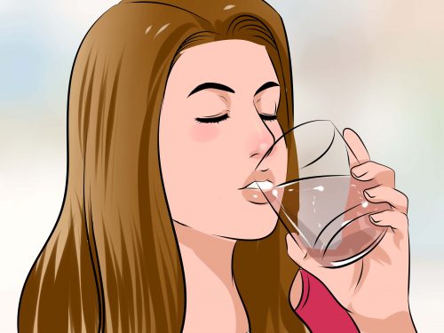 Vier redenen waarom warm water drinken beter is dan koud water
