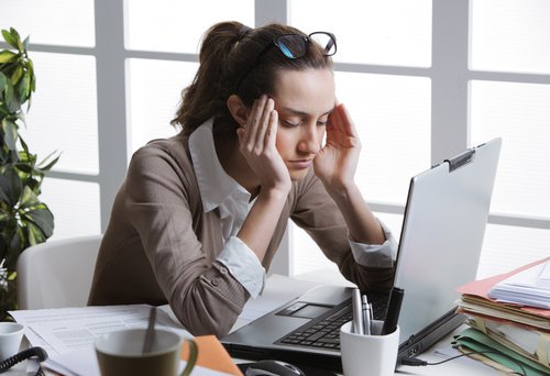 Hoofdpijn te behandelen en computergebruik