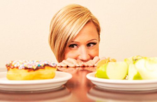 Vrouw Die Erg Veel Trek Heeft In Junkfood Als Een Van De Symptomen Van Stress