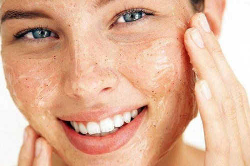 Zelfgemaakte exfoliërende producten voor je huid