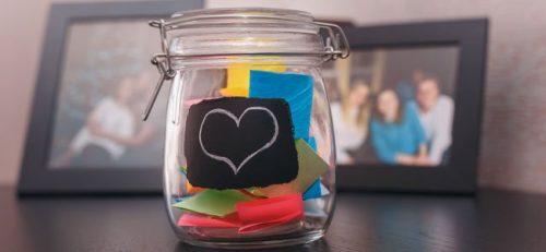 De Gelukspot Die Vol Zit Met Positieve Boodschappen