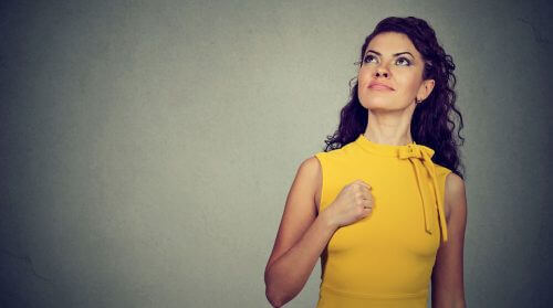 Vrouw Die Vertrouwen Heeft In Zichzelf En Niet Toestaat Dat Anderen Haar Een Schuldgevoel Aanpraten