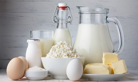 Je tandsteen verwijderen door calciumrijke voedingsmiddelen en dranken te consumeren