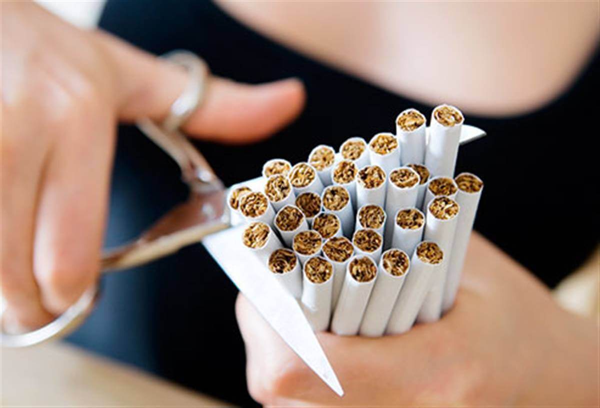 Leren hoe je kunt stoppen met roken door sigaretten te verknippen
