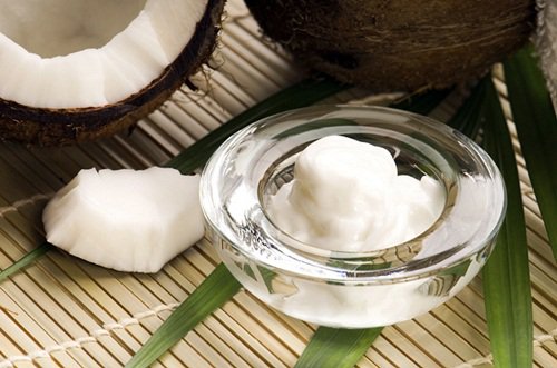Natuurlijke crème van kokosolie voor rond de oogcontouren
