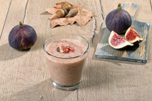 Deze smoothie met vijgen is een van de vele magnesiumrijke smoothies