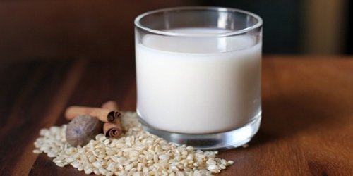 Rijstmelk is een van de remedies tegen gastritis