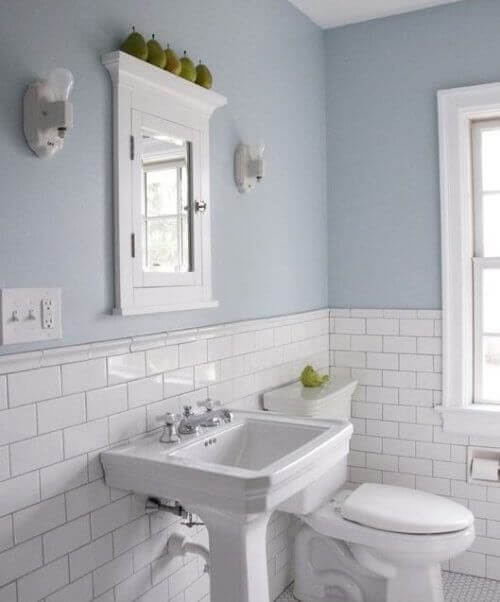 Gekleurde muren voor het decoreren van je badkamer