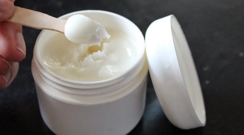 Natuurlijke deodorant met maïszetmeel en kokosolie