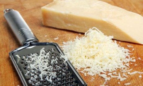 Meer proteïne binnenkrijgen door Parmezaanse kaas te eten