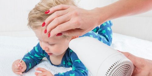 Water uit je oren krijgen met een haardroger