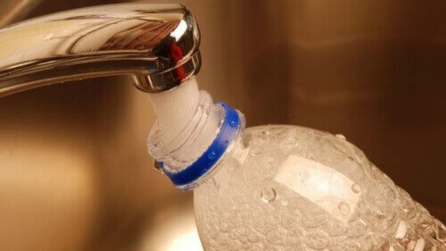 Hervullen van plastic fles