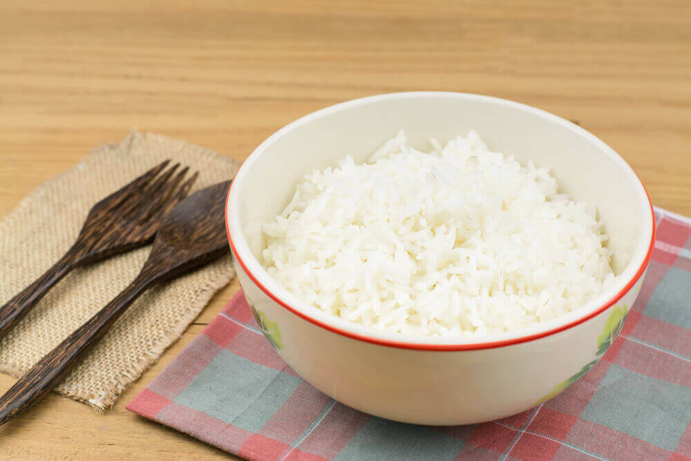 Kommetje rijst eten