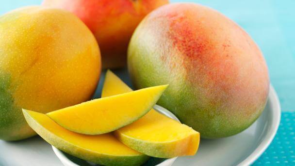Mango voor in een gezonde salade