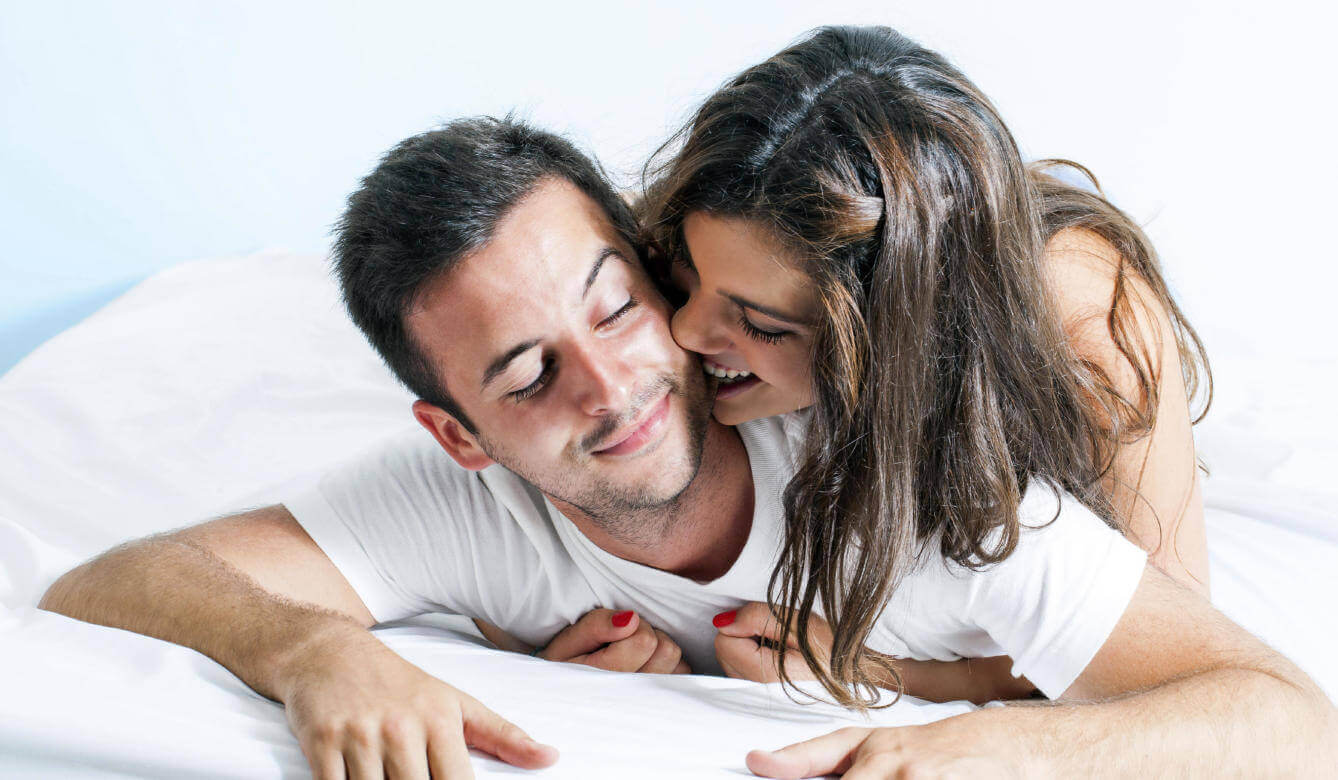 Vrouw tevreden stellen in bed