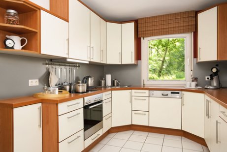Kleine keuken in een U-vorm