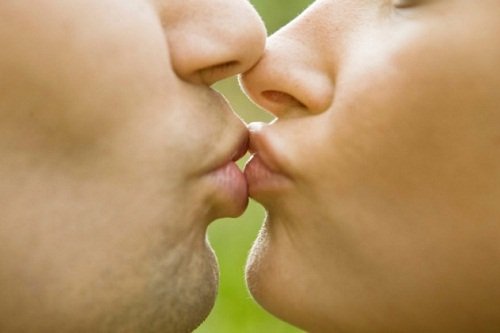 De meest voorkomende infecties die door zoenen worden overgebracht