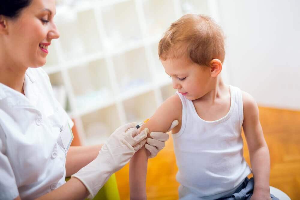 6 symptomen van meningitis die ouders niet over het hoofd moeten zien