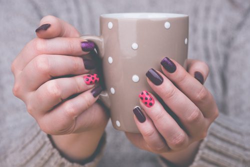 Wat heb je nodig om je nagels thuis te versieren