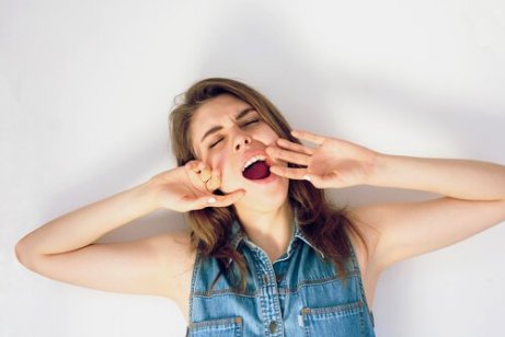 Een klikgeluid in de kaak