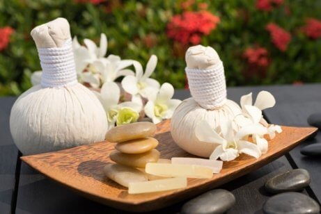 Ingegroeide haartjes voorkomen met warme kompressen