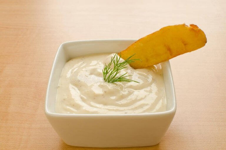 Knoflooksaus zelf maken: geroosterde knoflook