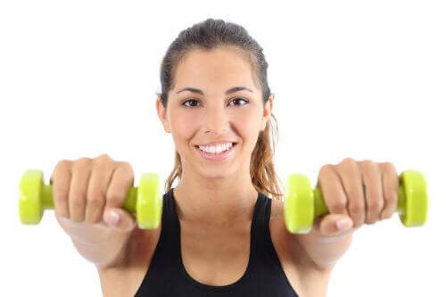 Oefeningen met gewichten om je rugspieren te versterken