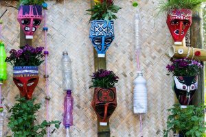 Maak deze prachtige plantenpotten met gerecyclede materialen