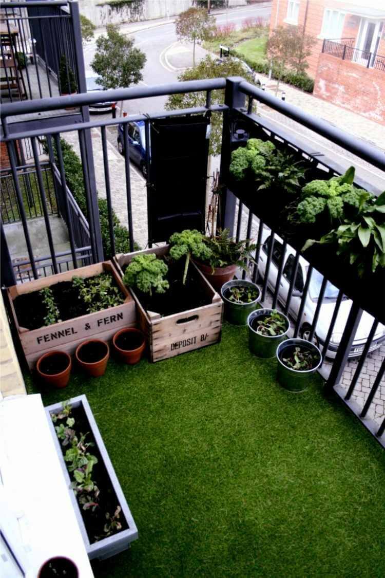 Balkon met kunstgras