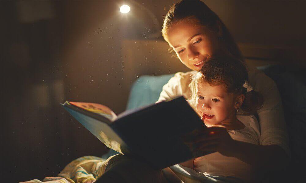 Op hun duim zuigen afleren door verhaaltjes voor te lezen