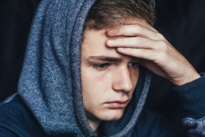Hoe je erachter kunt komen of je kind drugs gebruikt