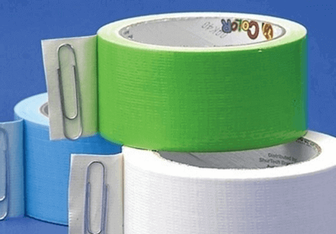 Gebruik gekleurd plakband voor een goed interieurontwerp