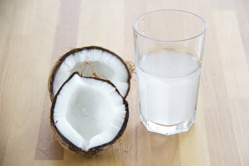 Hydratatie door middel van kokoswater