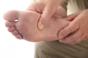 Hoe verzorg je een diabetische voet thuis